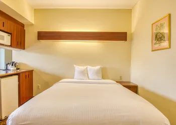 Trident Inn & Suites, Baton Rouge hotel thumbnail 7
