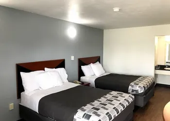 Regency Inn hotel thumbnail 2
