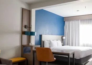 Comfort Suites Baton Rouge South I-10 hotel thumbnail 8