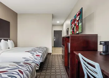 Red Roof Inn Baton Rouge hotel thumbnail 6