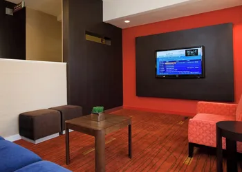 Courtyard by Marriott Baton Rouge Acadian Centre/LSU Area hotel thumbnail 2