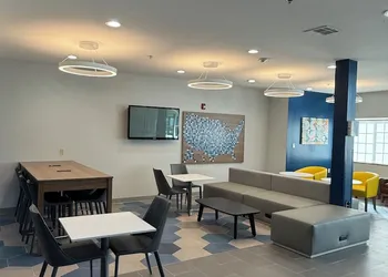 Microtel Inn & Suites by Wyndham Baton Rouge Airport hotel thumbnail 4
