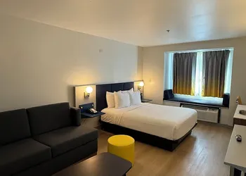 Microtel Inn & Suites by Wyndham Baton Rouge Airport hotel thumbnail 8