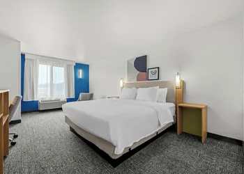 Spark by Hilton Pelham Birmingham I 65 hotel thumbnail 4