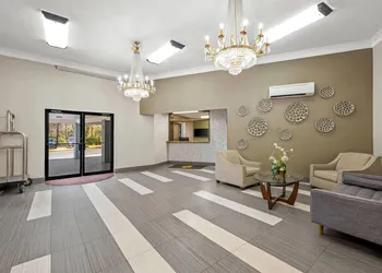 Super 8 by Wyndham Homewood Birmingham Area hotel thumbnail 3