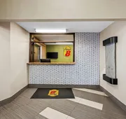 Super 8 by Wyndham Homewood Birmingham Area hotel detail image 5