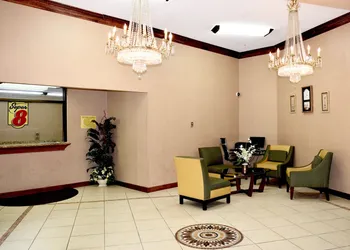 Super 8 by Wyndham Homewood Birmingham Area hotel thumbnail 6