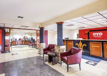OYO Hotel LSU hotel thumbnail 2