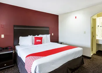 OYO Hotel LSU hotel thumbnail 6
