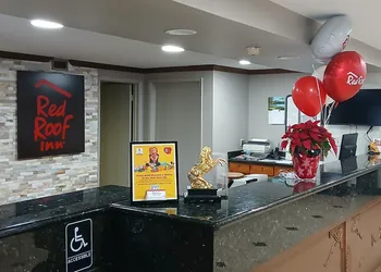 Red Roof Inn Leeds hotel thumbnail 6