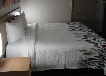 Red Roof Inn Leeds hotel thumbnail 7