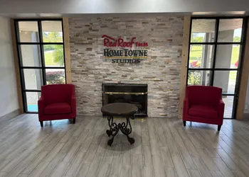 HomeTowne Studios by Red Roof Birmingham hotel thumbnail 2