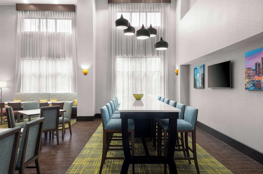 Hampton Inn & Suites Birmingham/280 East-Eagle Point hotel detail image 2