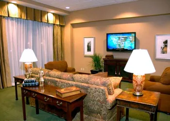 Hampton Inn Calera hotel thumbnail 2
