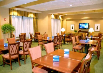 Hampton Inn Calera hotel thumbnail 3