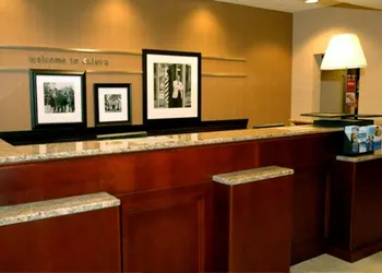 Hampton Inn Calera hotel thumbnail 4