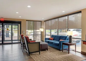 Comfort Suites Fultondale I-65 near I-22 hotel thumbnail 2