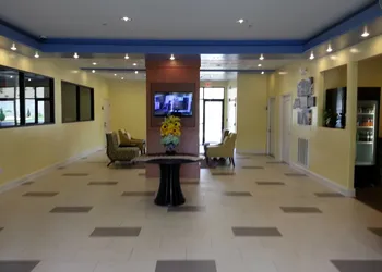 Days Inn by Wyndham Fultondale hotel thumbnail 2