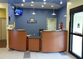 Days Inn by Wyndham Fultondale hotel thumbnail 5
