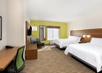 Holiday Inn Express Hotel & Suites Birmingham - Inverness by IHG hotel thumbnail 4