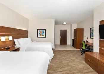 Holiday Inn Express Hotel & Suites Birmingham - Inverness by IHG hotel thumbnail 6