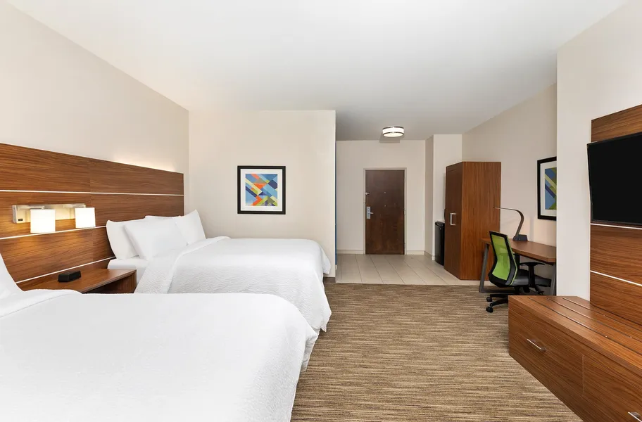 Holiday Inn Express Hotel & Suites Birmingham - Inverness by IHG hotel detail image 6