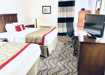 Ramada by Wyndham Birmingham Airport hotel thumbnail 7