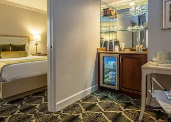 Bell Tower Hotel hotel thumbnail 6