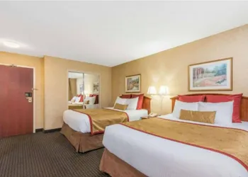 Lancaster Suites hotel thumbnail 3