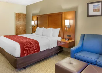 Comfort Inn Lancaster at Rockvale hotel thumbnail 5