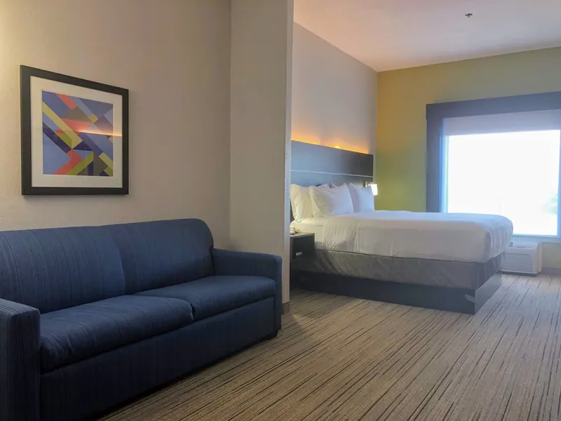 Holiday Inn Express & Suites Hearne by IHG hotel detail image 2