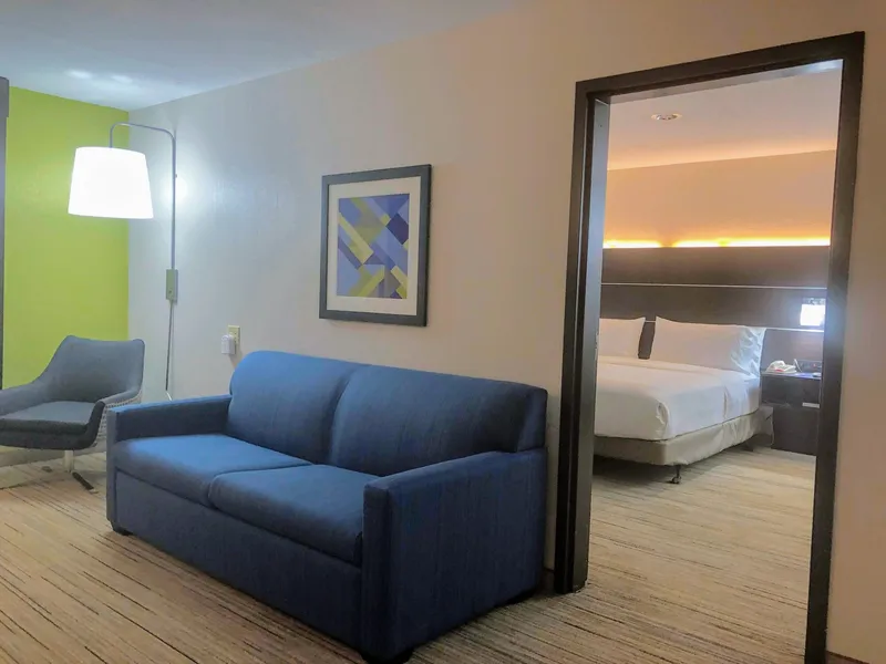 Holiday Inn Express & Suites Hearne by IHG hotel detail image 6
