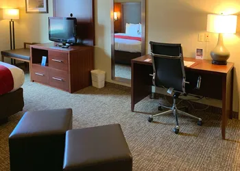 Comfort Suites Texas Ave. hotel thumbnail 6