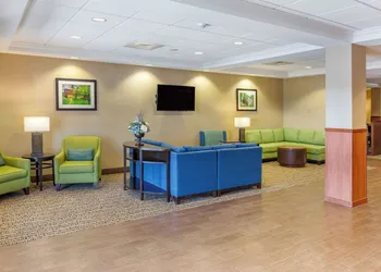 Comfort Suites Lancaster Amish Country hotel thumbnail 2