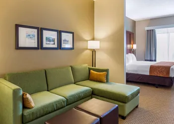 Comfort Suites Lancaster Amish Country hotel thumbnail 4