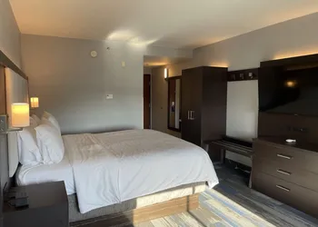 Holiday Inn Express Hotel & Suites Columbia East - Elkridge by IHG hotel thumbnail 3