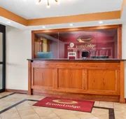 Econo Lodge Woodbridge hotel detail image 3