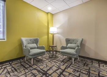 Quality Inn & Suites Downtown Windsor hotel thumbnail 6