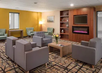 Quality Inn & Suites Downtown Windsor hotel thumbnail 8