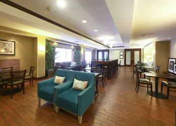 Hampton Inn North Brunswick / New Brunswick hotel thumbnail 2