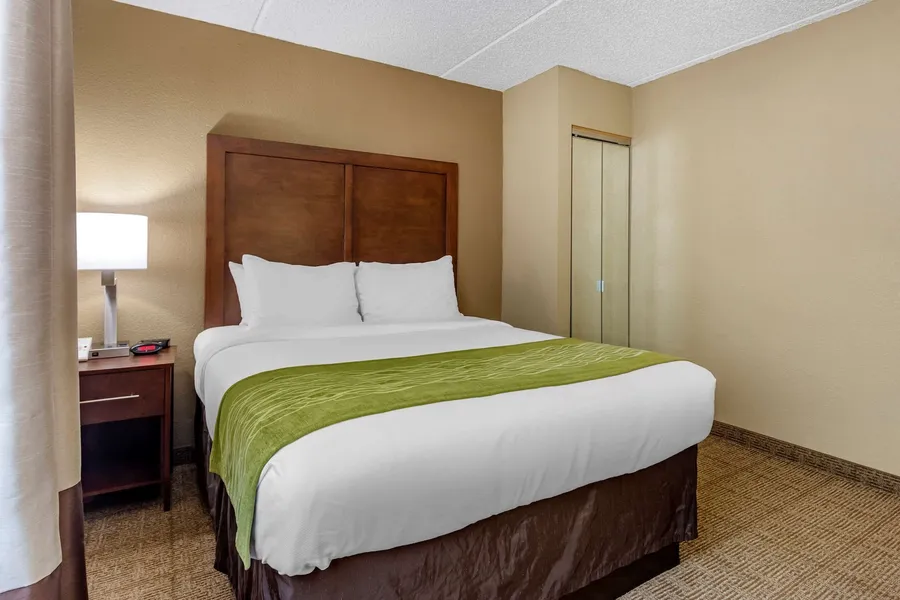 Comfort Inn Edison - New Brunswick hotel detail image 6