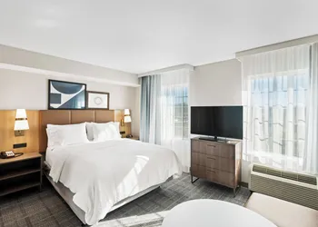 Staybridge Suites North Brunswick by IHG hotel thumbnail 6