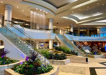 Hilton East Brunswick Hotel & Executive Meeting Center hotel thumbnail 2