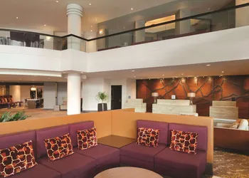 Hilton East Brunswick Hotel & Executive Meeting Center hotel thumbnail 3