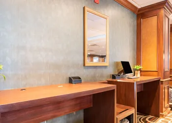Wyndham Omaha / West Dodge hotel thumbnail 2