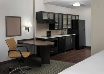 Candlewood Suites Omaha Airport by IHG hotel thumbnail 6