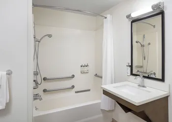 Candlewood Suites Omaha Airport by IHG hotel thumbnail 7