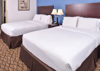 Holiday Inn Express & Suites Central Omaha by IHG hotel thumbnail 4