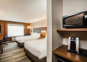 Holiday Inn Express & Suites Bellevue by IHG hotel thumbnail 4