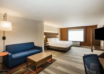 Holiday Inn Express & Suites Bellevue by IHG hotel thumbnail 5